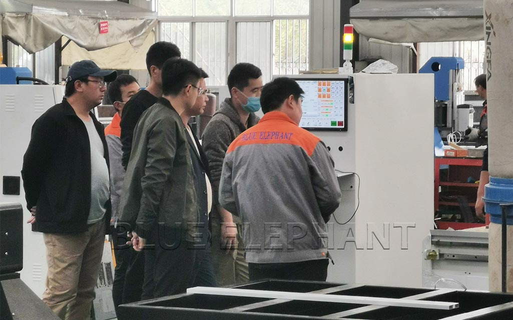 山東威?？蛻舻綇S考察直排加工中心